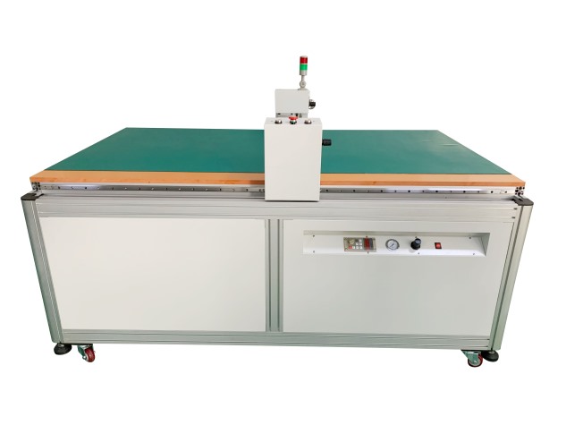 最新液晶屏偏光片貼合設備